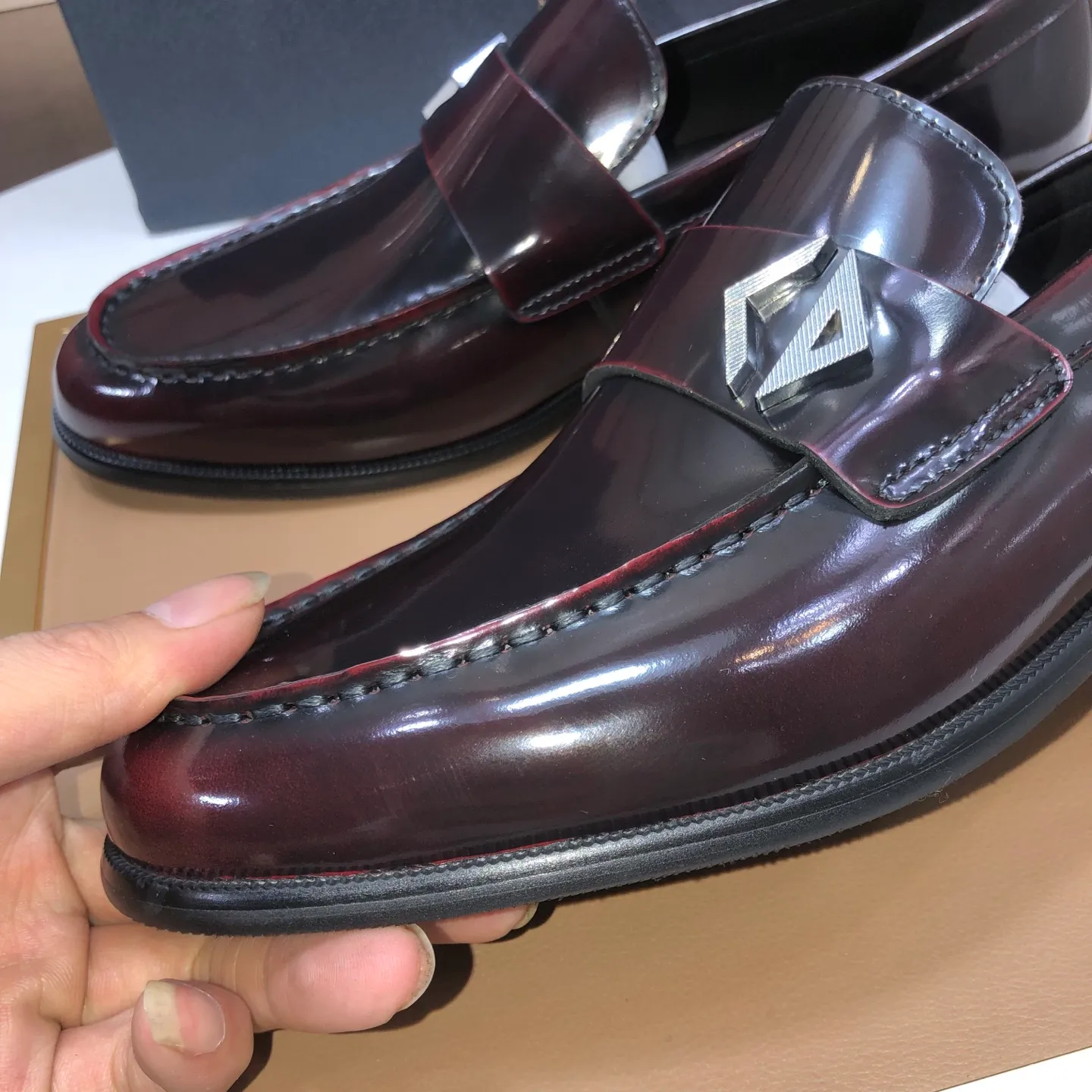 Men's shoes 💰580💰[Dior] (water-dyed cowhide lining) Dior original 1:1 high-quality factory, imported original materials, imported raw cowhide, water-dyed cowhide lining, original TPU outsole, code number: 39-44 (45 customized)